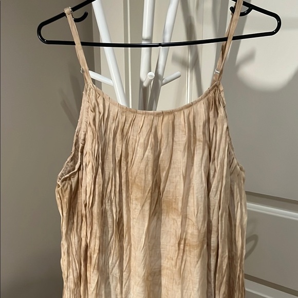 Elegant Tan Maxi Dress - Picture 2 of 3